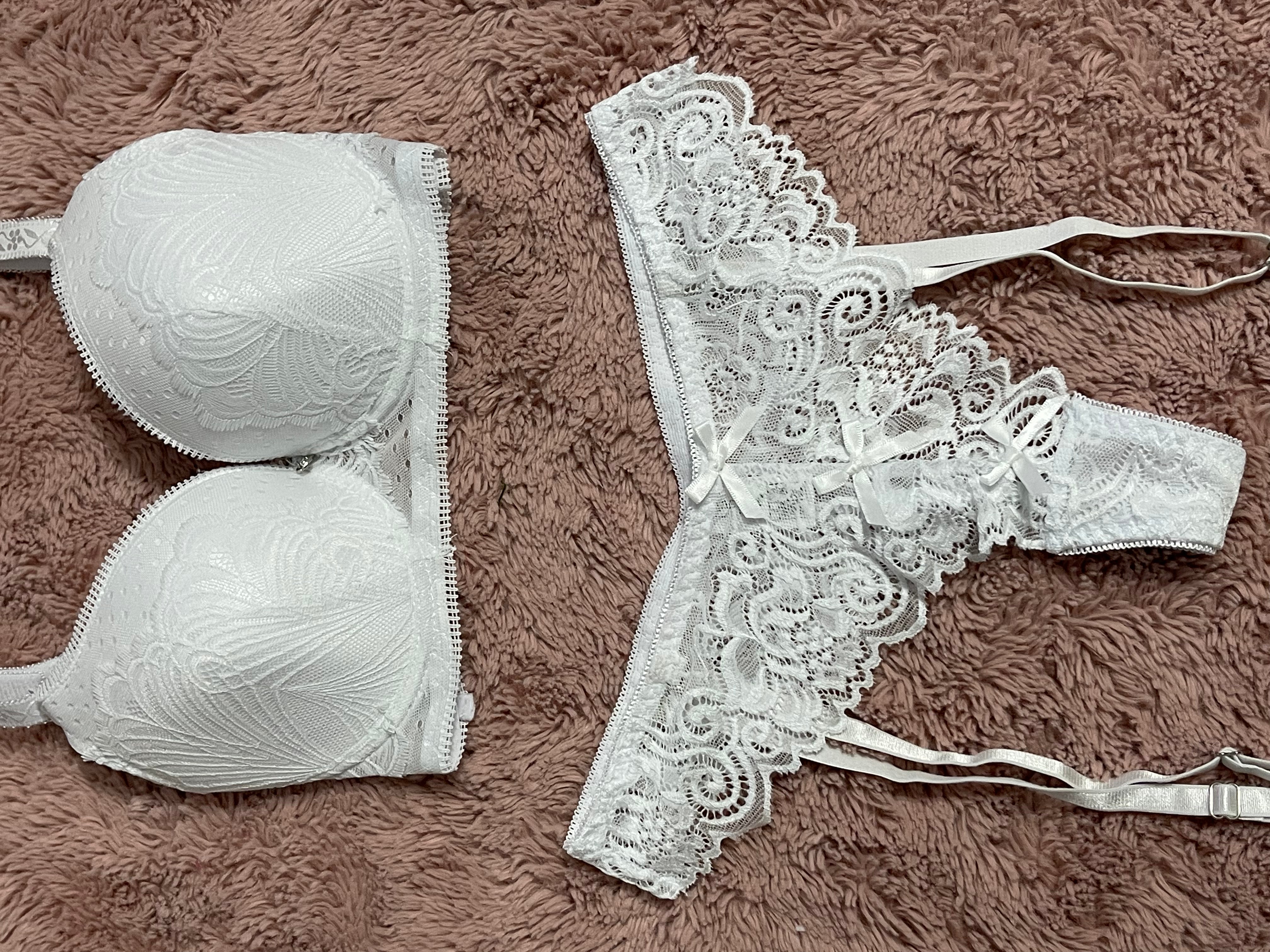 Brasiliana Fiocco con Reggiseno Pizzo coordinato